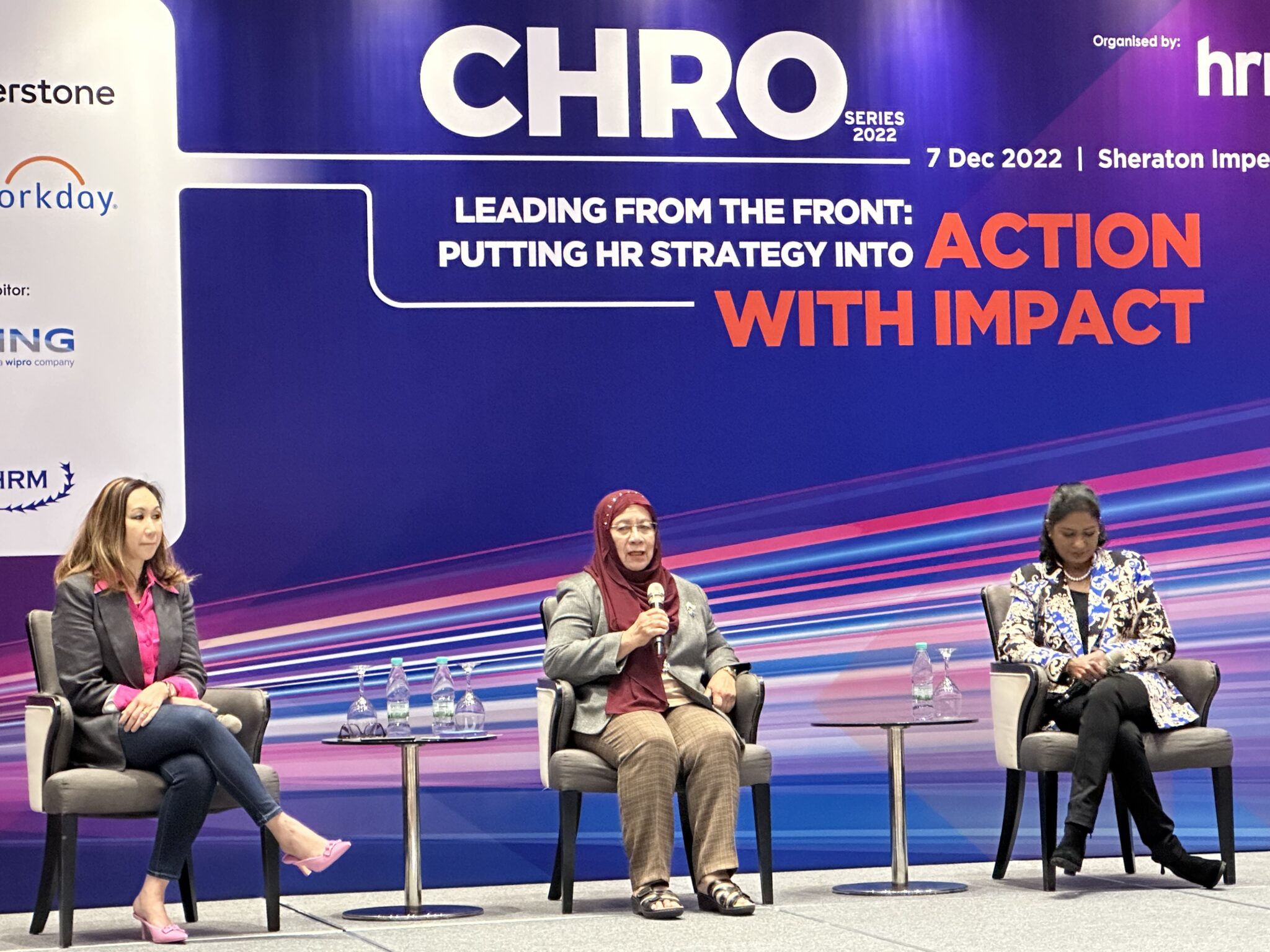 CHRO Series 2023/2024 HR 2024 and Beyond How CHROs Can Shape